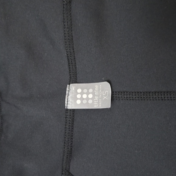 Title Nine Mad Dash Reversible Spandex Shorts Size XS 4 in inseam - Picture 7 of 11